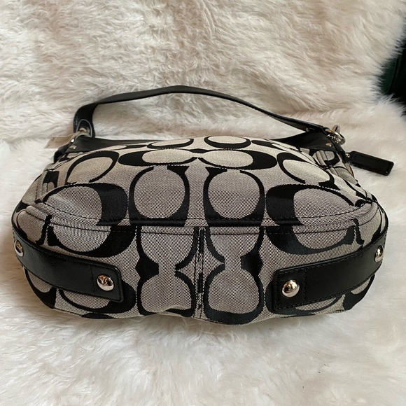 Coach Bags Nwt Coach Signature Zoe Shoulder Bag F478 Poshmark